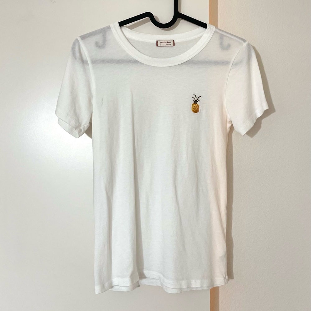 Aritzia Sunday Best - Women - Pineapple Logo Size S